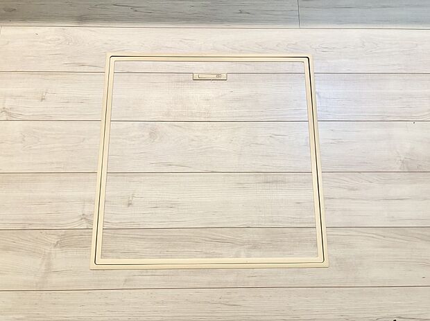 【その他設備(床下収納)】床下収納付き！日用品・非常用品の収納にも大活躍。