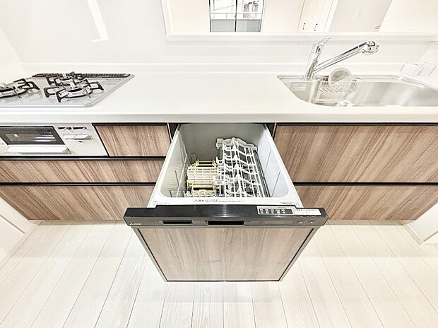 【その他設備(食洗機)】面倒なお片づけは食洗機にお任せ!家事の負担が減って、時間にも気持ちにもゆとりができます。