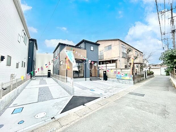 【前面道路含む現地写真】前面道路はきちんと整備されています  