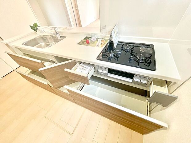 【その他設備(スライド収納)】使いやすさを優先したスライド式収納タイプ！