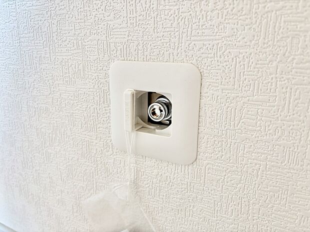 【その他設備(ガスコンセント)】ガスコンセントがあれば足元からすぐに温まるガスファンヒーターを設置できます！  