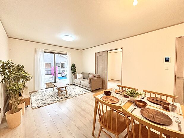 【ダイニング】家族が自然と集まる憩いのスペースになりそう