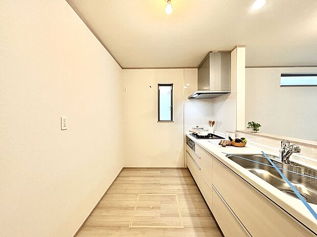 【キッチン】ゆとりあるキッチンではご家族と楽しくお料理ができます。