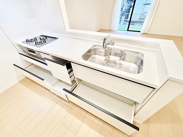 【その他設備(スライド収納)】使いやすさを優先したスライド式収納タイプ!