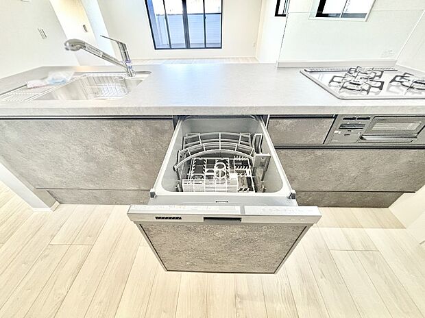 【その他設備(食洗機)】面倒なお片づけは食洗機にお任せ!家事の負担が減って、時間にも気持ちにもゆとりができます。