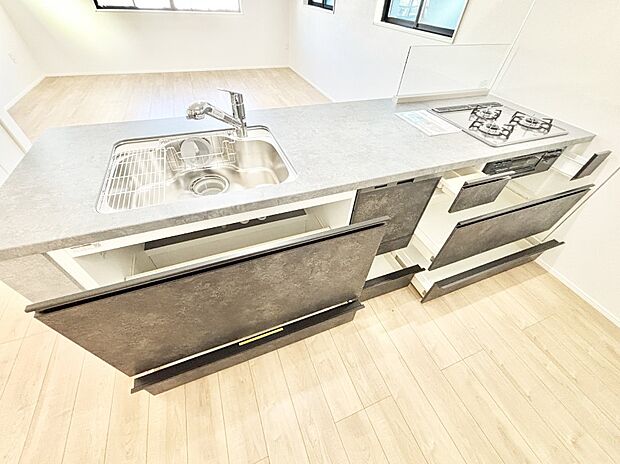 【その他設備(スライド収納)】使いやすさを優先したスライド式収納タイプ!