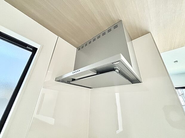 【その他設備(レンジフード)】基本的なお手入れはフィルターのみ！お手入れのしやすさも魅力です。