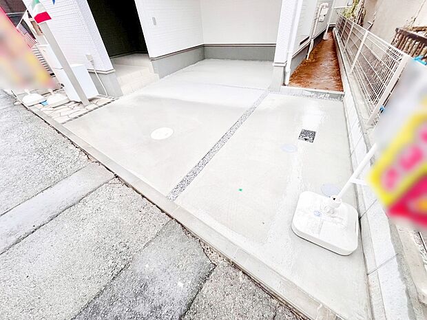 【駐車場】目の前が駐車場だと雨の日も大量にお買い物をした時も便利ですね