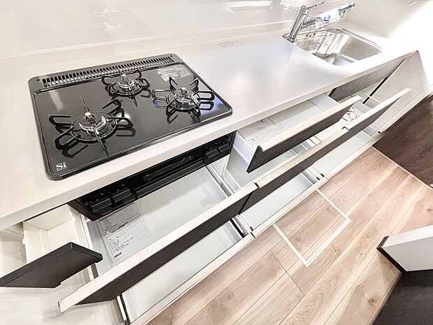 【その他設備(スライド収納)】使いやすさを優先したスライド式収納タイプ!