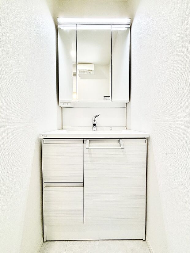 【洗面台・洗面所】収納力と機能性に優れた洗面化粧台