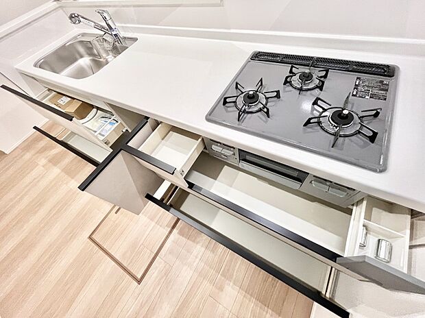 【その他設備(スライド収納)】使いやすさを優先したスライド式収納タイプ！