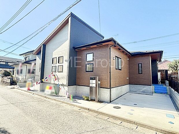 【現地外観写真】たっぷりの陽光と心地よい風が舞い込む住まい