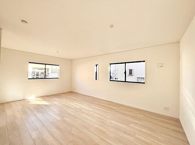 【ダイニング】家族が自然と集まる憩いのスペースになりそう 