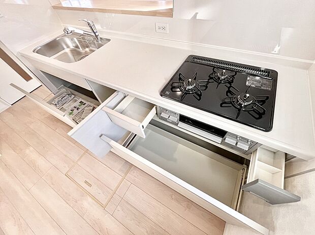 【その他設備(スライド収納)】使いやすさを優先したスライド式収納タイプ！