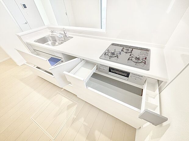 【その他設備(スライド収納)】使いやすさを優先したスライド式収納タイプ！