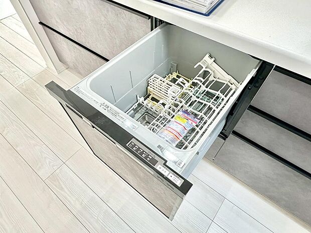 【その他設備(食洗機)】面倒なお片づけは食洗機にお任せ!家事の負担が減って、時間にも気持ちにもゆとりができます。