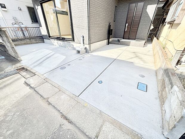 【駐車場】生活に欠かせない駐車スペース。