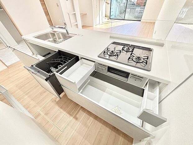 【その他設備(スライド収納)】使いやすさを優先したスライド式収納タイプ!