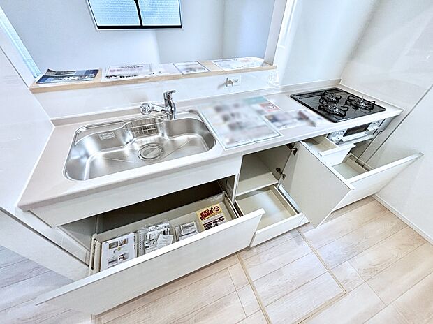 【その他設備(スライド収納)】使いやすさを優先したスライド式収納タイプ!