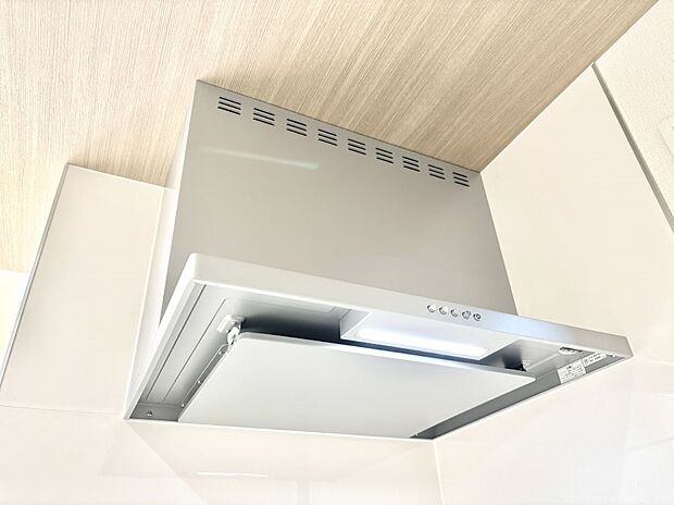 【その他設備(レンジフード)】基本的なお手入れはフィルターのみ!お手入れのしやすさも魅力です。