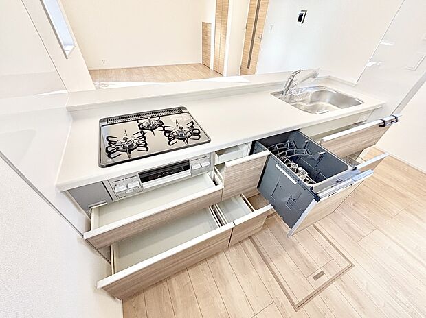 【その他設備(スライド収納)】使いやすさを優先したスライド式収納タイプ!