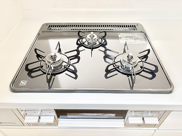 【その他設備(ガスコンロ)】三口ガスコンロでお料理が一気にはかどりそう