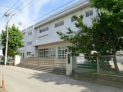 八潮市立八條小学校 400m