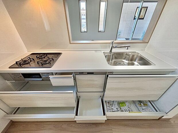 【その他設備(スライド収納)】使いやすさを優先したスライド式収納タイプ!