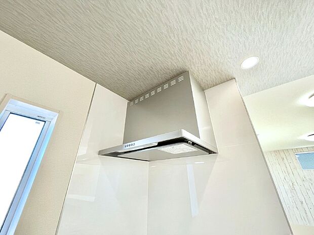 【その他設備(レンジフード)】基本的なお手入れはフィルターのみ!お手入れのしやすさも魅力です。