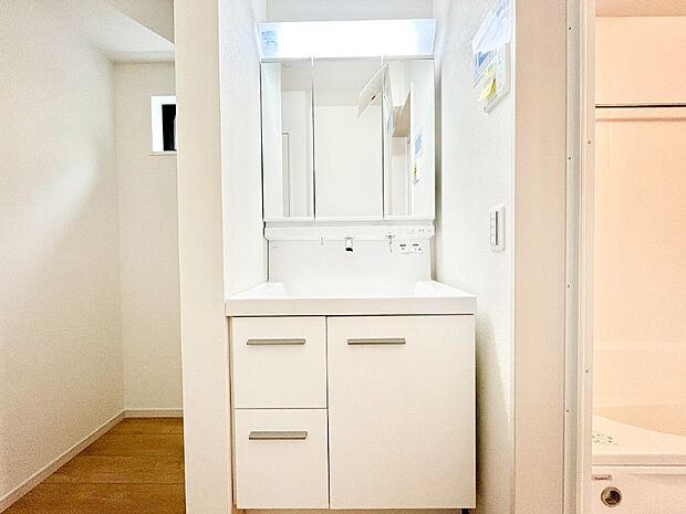 【洗面台・洗面所】収納力と機能性に優れた洗面化粧台