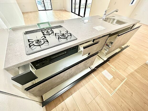 【その他設備(スライド収納)】使いやすさを優先したスライド式収納タイプ！