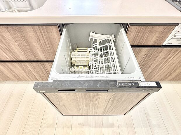 【その他設備(食洗機)】面倒なお片づけは食洗機にお任せ!家事の負担が減って、時間にも気持ちにもゆとりができます。
