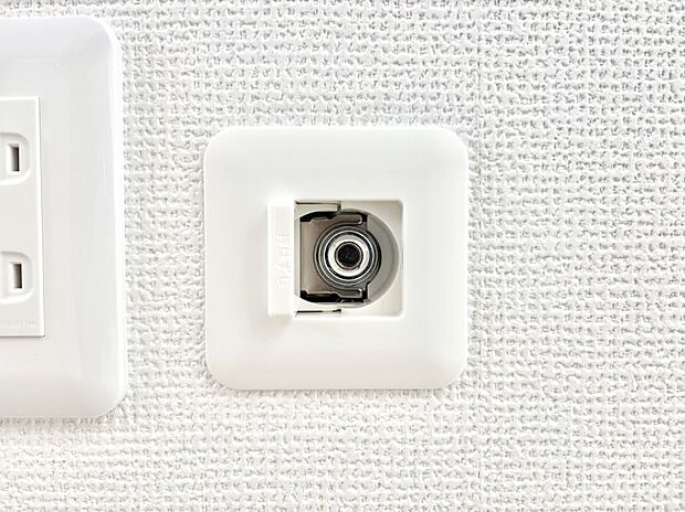 【その他設備(ガスコンセント)】ガスコンセントがあれば足元からすぐに温まるガスファンヒーターを設置できます!