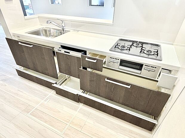 【その他設備(スライド収納)】使いやすさを優先したスライド式収納タイプ！