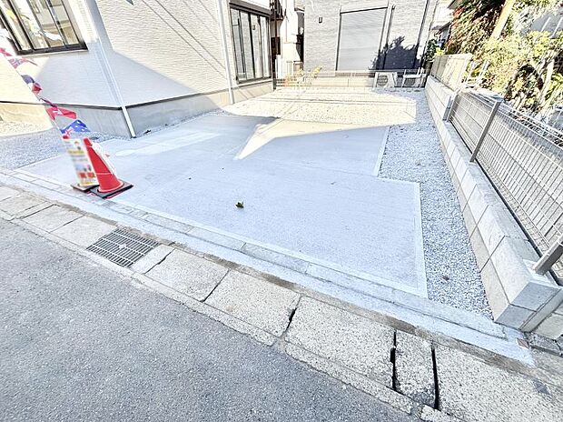 【駐車場】生活に欠かせない駐車スペース。