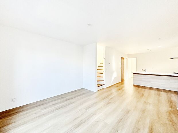 【ダイニング】ご家族が自然と集まり、賑やかな笑い声で包まれる憩いの空間になりそうですね！