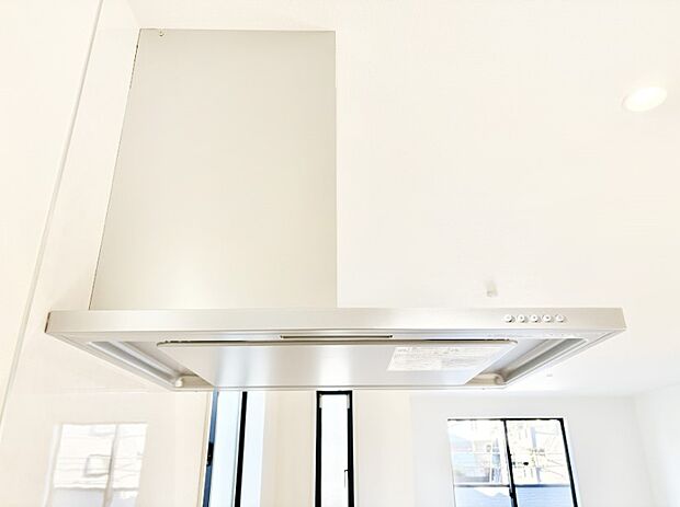 【その他設備(レンジフード)】基本的なお手入れはフィルターのみ！お手入れのしやすさも魅力です。