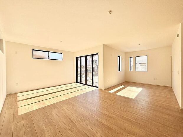 【ダイニング】家族が自然と集まる憩いのスペースになりそう