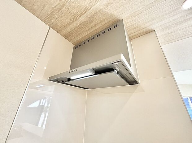 【その他設備(レンジフード)】基本的なお手入れはフィルターのみ！お手入れのしやすさも魅力です。