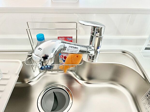 【その他設備(浄水器)】いつでも清潔なおいしいお水を。一つの水栓で水道水と浄水を使い分け。