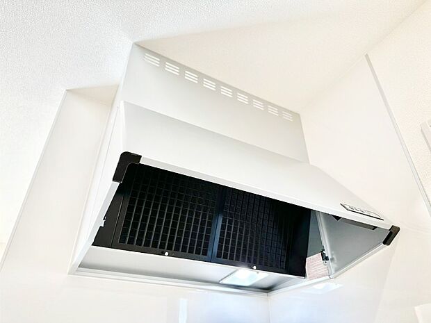 【その他設備(レンジフード)】基本的なお手入れはフィルターのみ！お手入れのしやすさも魅力です。