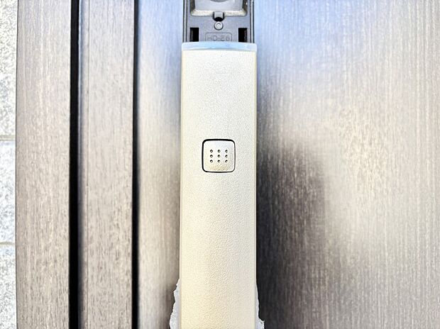 【玄関】ラクラク開錠！スマートコントロールキー。