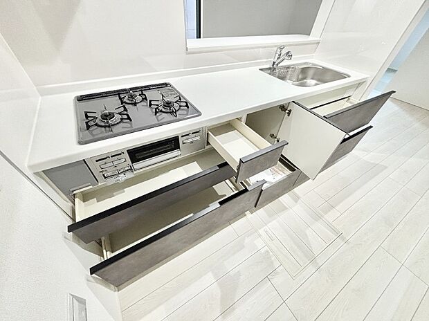 【その他設備(スライド収納)】使いやすさを優先したスライド式収納タイプ！