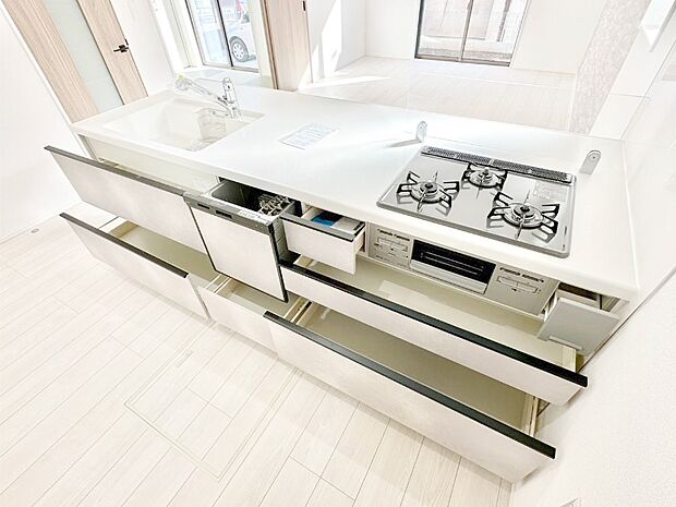 【その他設備(スライド収納)】使いやすさを優先したスライド式収納タイプ！