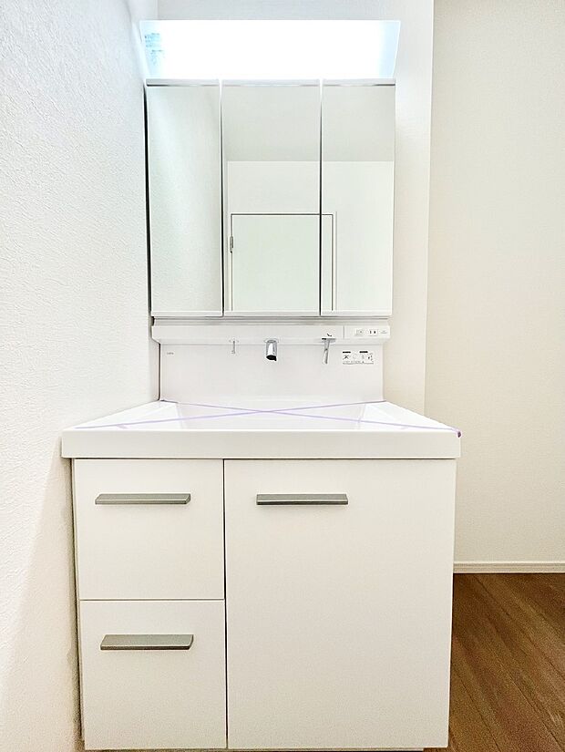 【洗面台・洗面所】収納力と機能性に優れた洗面化粧台