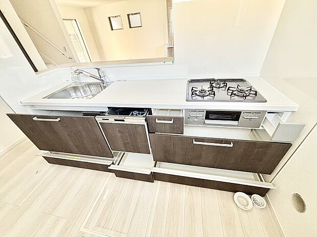 【その他設備(スライド収納)】使いやすさを優先したスライド式収納タイプ！