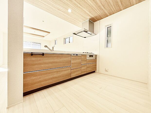 【ダイニングキッチン】カウンター越しにお話しをしながら毎日のお料理をもっと楽しく