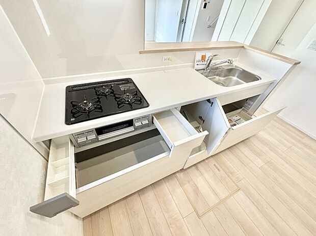 【その他設備(スライド収納)】使いやすさを優先したスライド式収納タイプ！