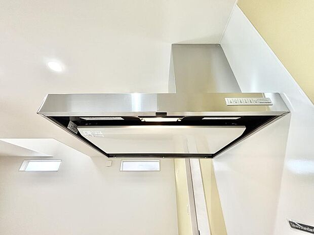【その他設備(レンジフード)】基本的なお手入れはフィルターのみ！お手入れのしやすさも魅力です。