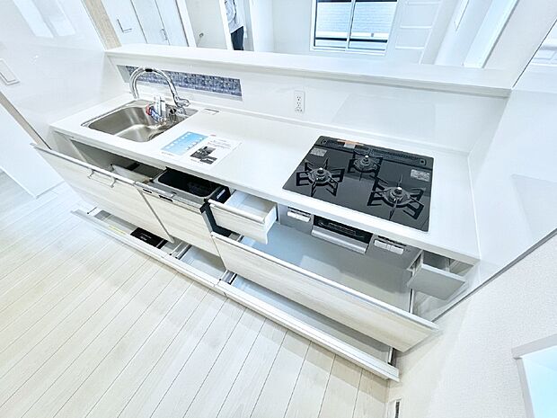 【その他設備(スライド収納)】使いやすさを優先したスライド式収納タイプ！